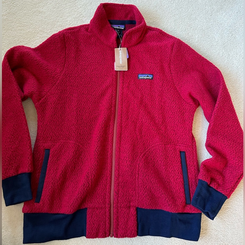 NWT Women’s Patagonia Woolyester fleece